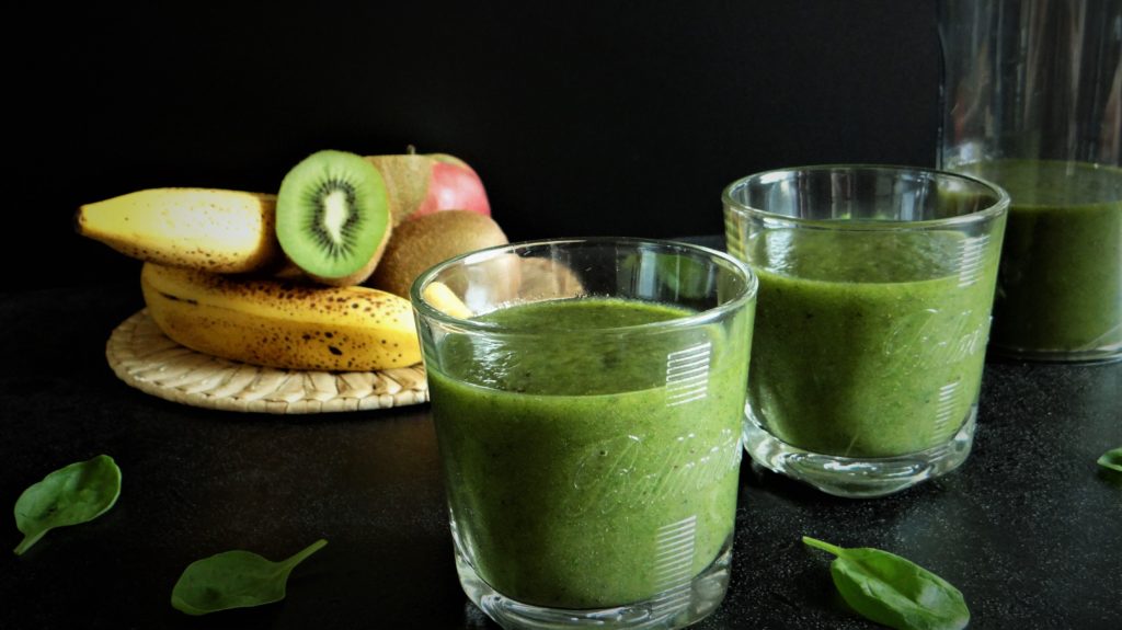 Przepis na Smoothie ze szpinakiem i kiwi